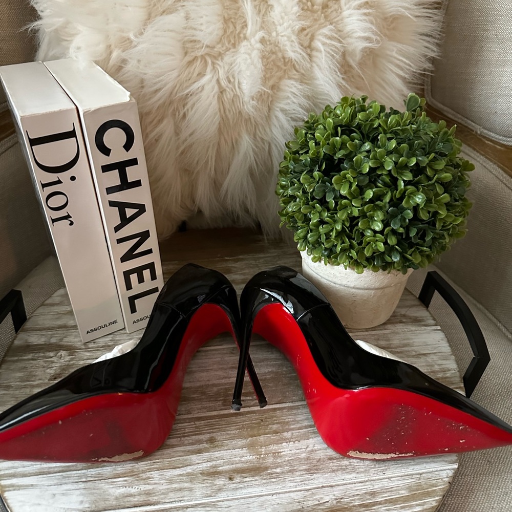 Christian Louboutin - Picture 3 of 4